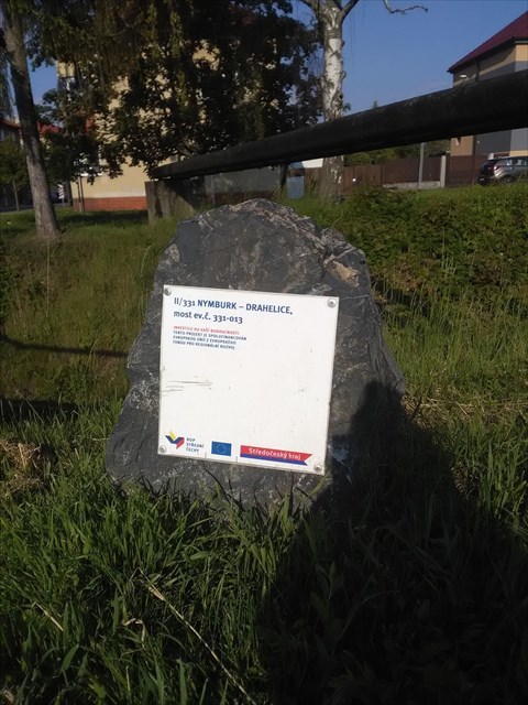 pomník u mostu přes Lidušku