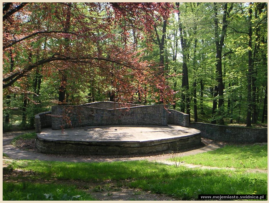 Scena amfiteatru Scena amfiteatru