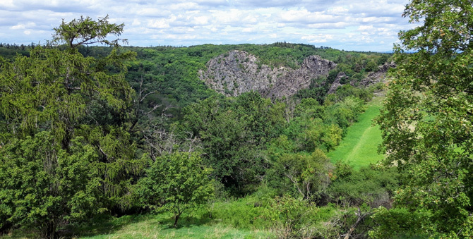 Sarkou do kopce z kopce - link