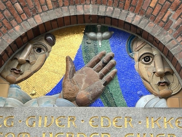 9c707b84-9cb0-460a-88db-55a1e24f4b82_l.jpg (640×480)