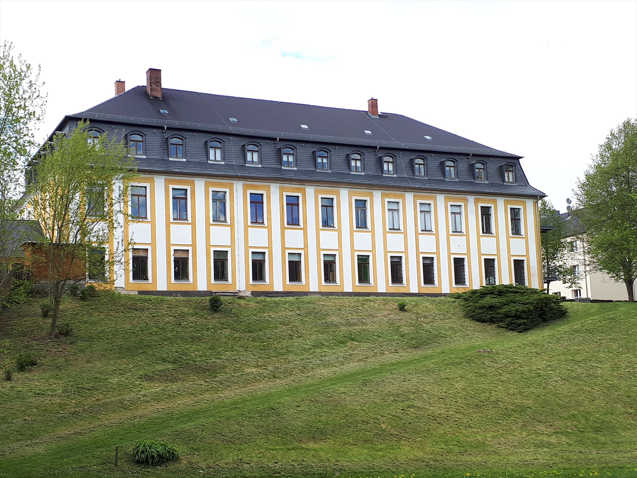 Schloss Leubnitz.jpg