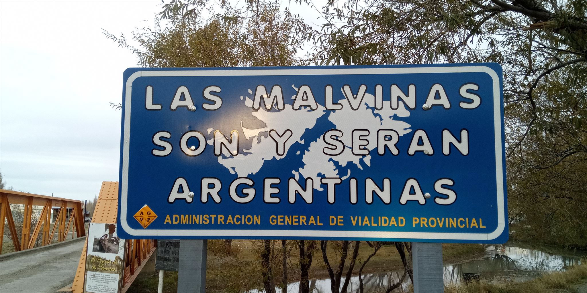 Cartel en Gobernador Gregores