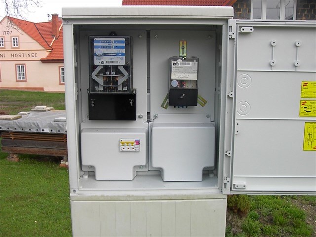 Plastový elektroměrový rozvaděč pro dvousazbové přímé měření