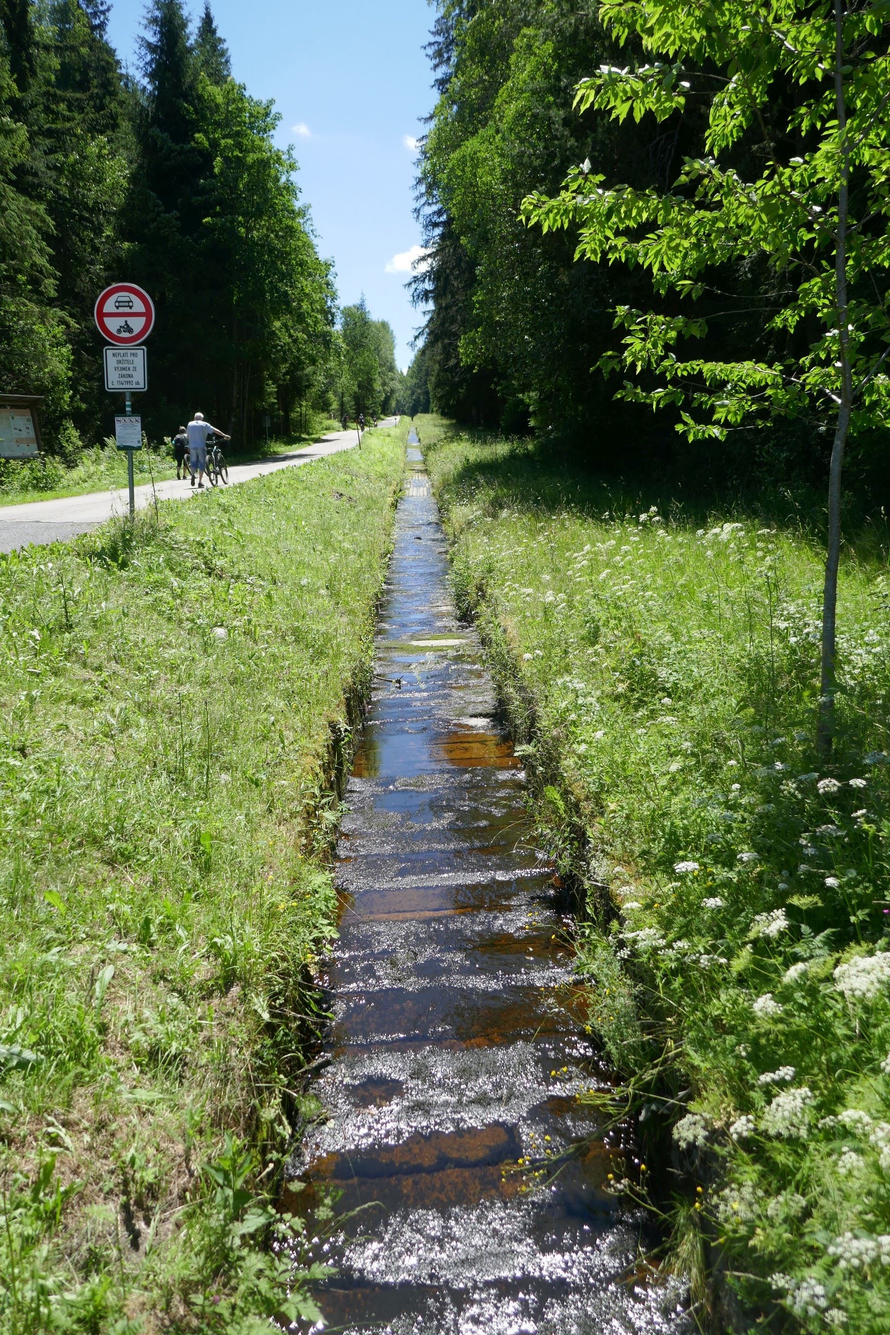 Kanál pod vtokovým objektem
