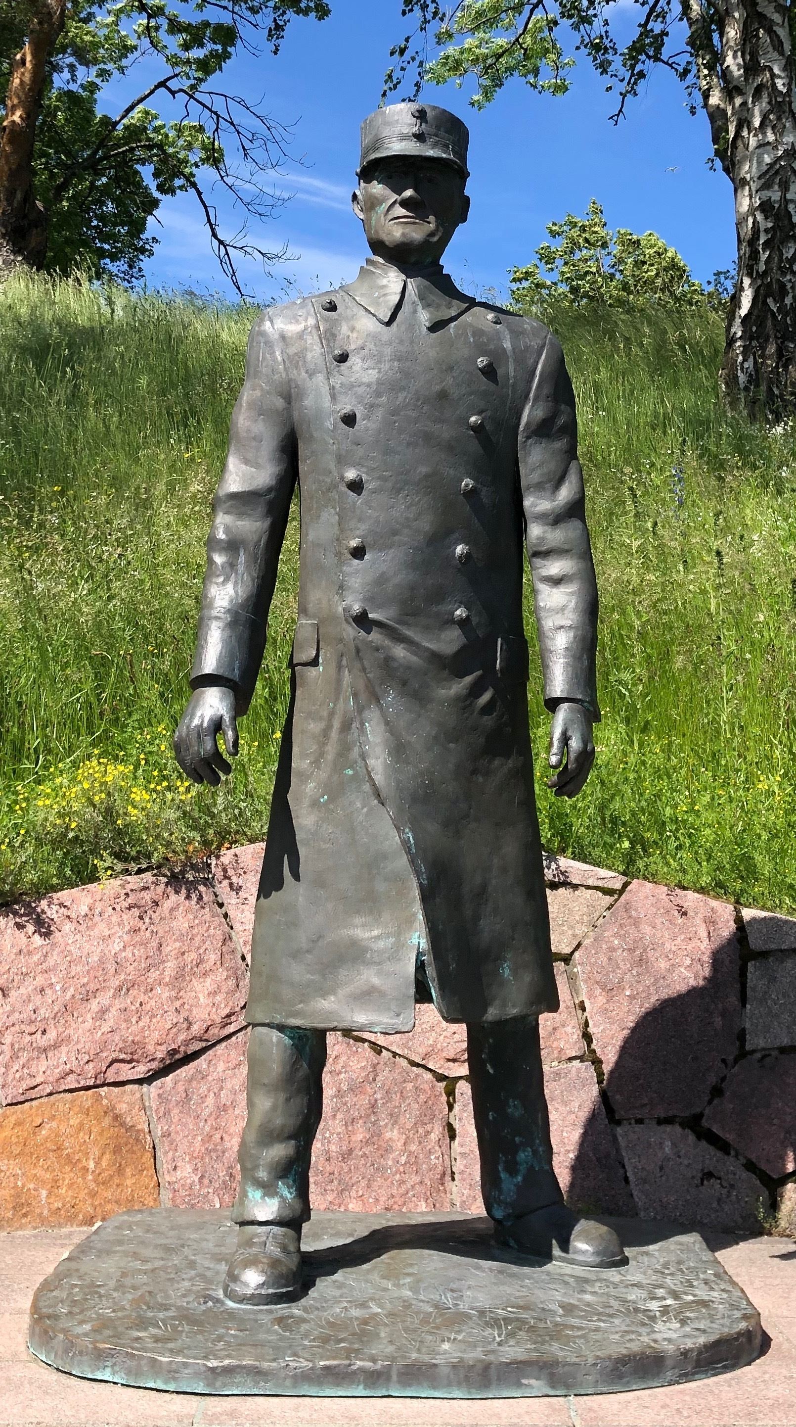 Statue of Colonel Birger Eriksen