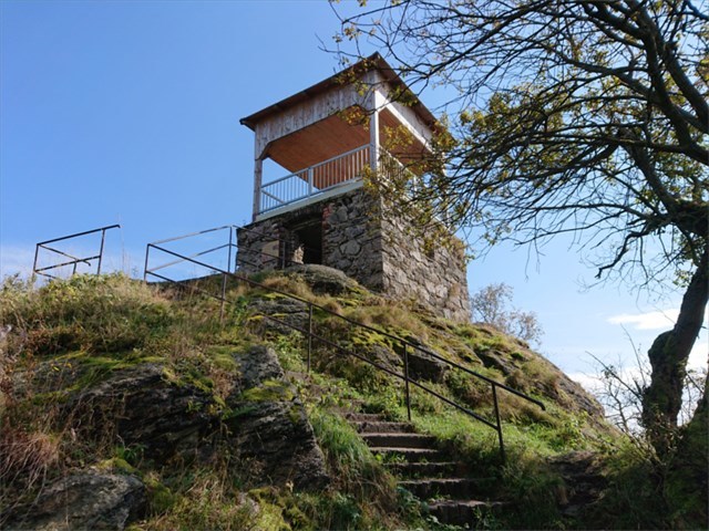 Rozhledna v říjnu 2021 (klikněte pro zobrazení v plné velikosti) Rozhledna 2021