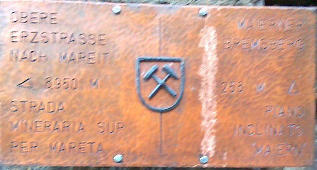 Wegweiser photo TafelStraszlige-Magazin.jpg