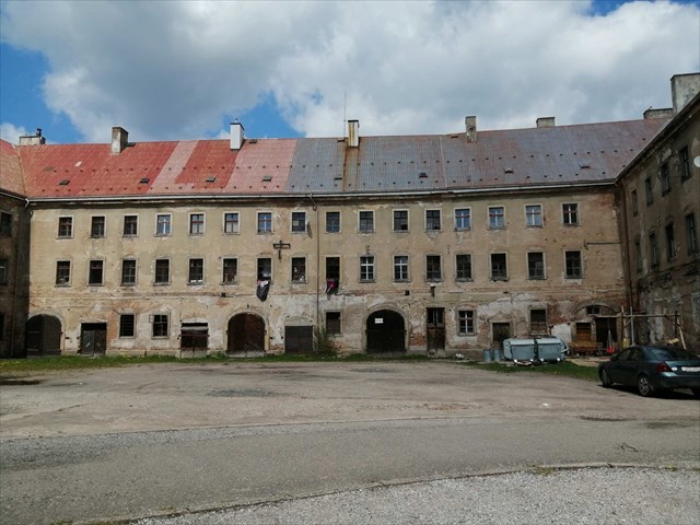 Nádvoří Nového důstojnického pavilonu, dnes bytového domu.