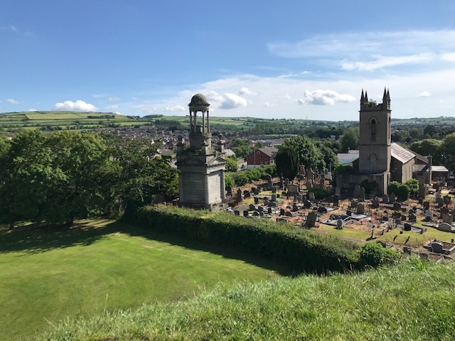 Hyskeir (Oigh Sgier) Lighthouse viewed from close to the landing steps!