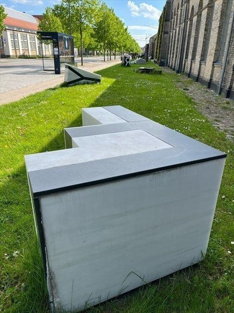 bfb9935b-be2d-43b9-af2e-b0a5936435d5_l.jpg (480×640)