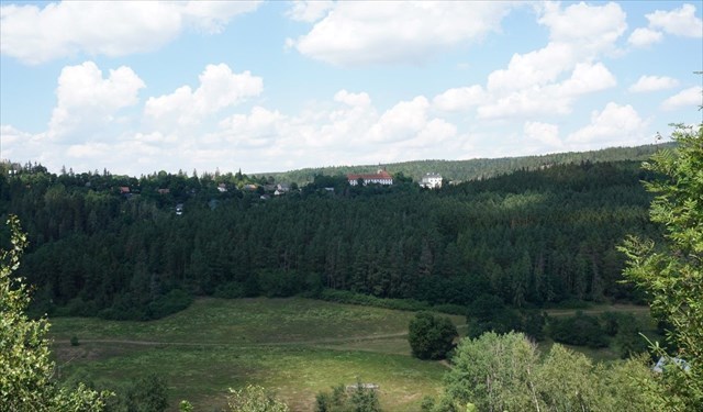 Rabštejn z vyhlídky nad Horovým mlýnem