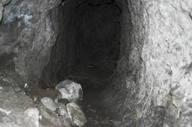 Fotografia - štôlňa / pivnica pod hradným areálom