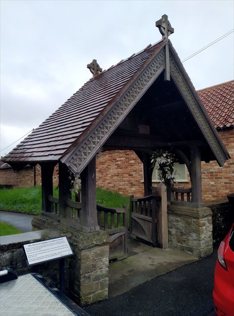 War Memorial, Carlton-le-Moorland