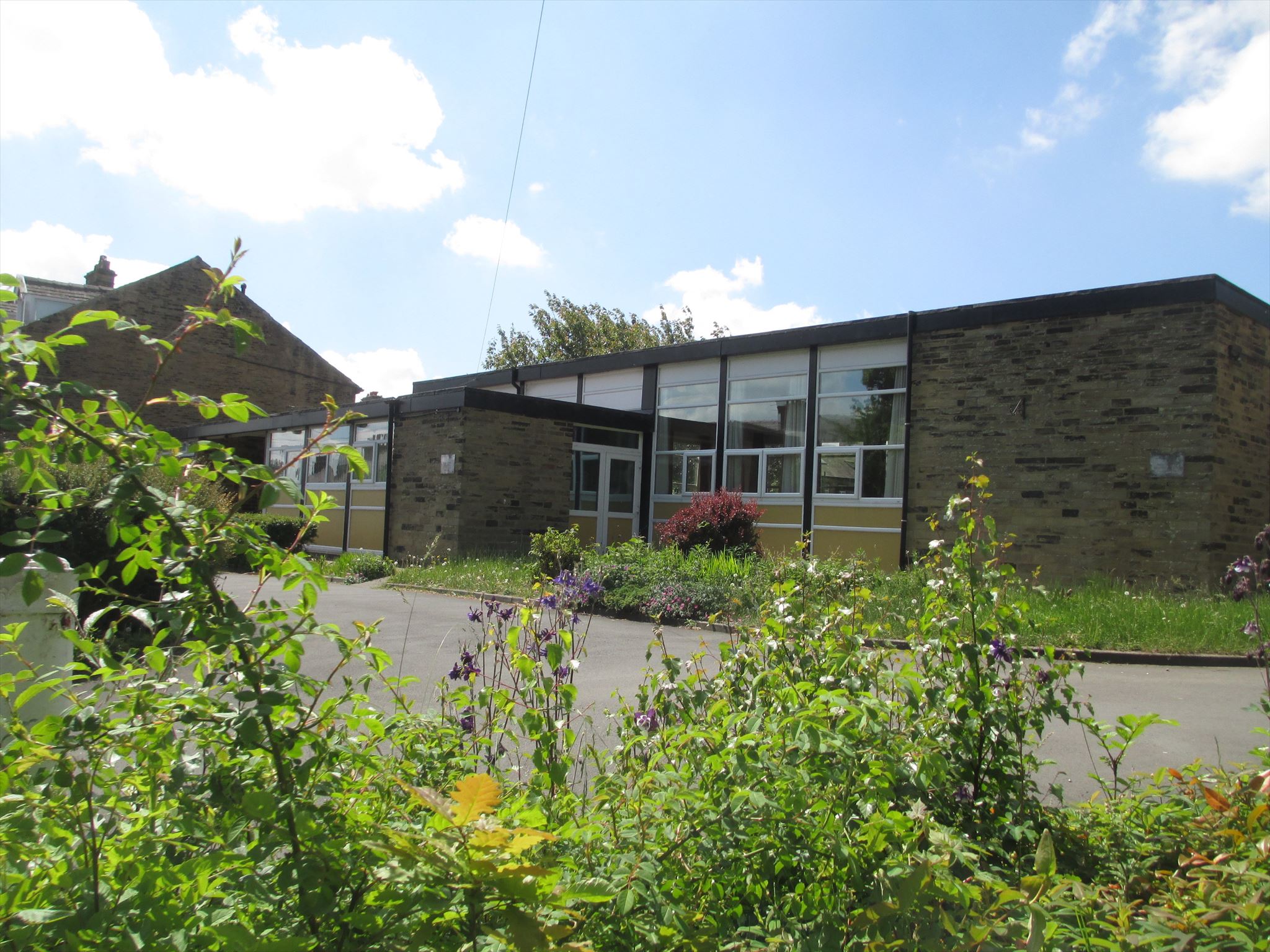 GC8R92V Village Hall Series 736 St. Barnabas, Heaton (Unknown Cache) in Yorkshire, United