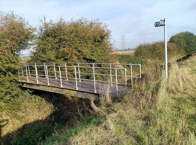 Little Bridges, Shire Dyke