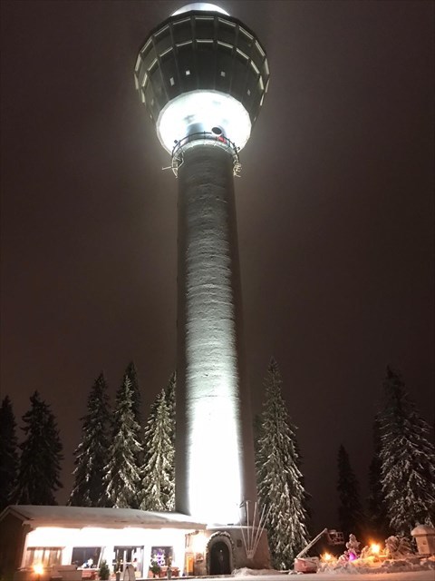 Puijon torni kuvattuna 29.12.2019