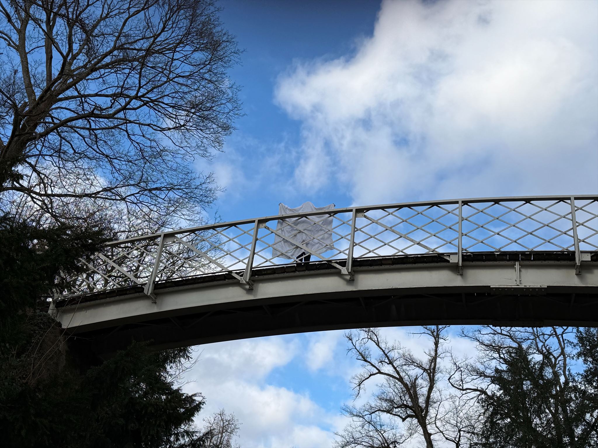Kleiner Geist auf der Teufelsbrücke
