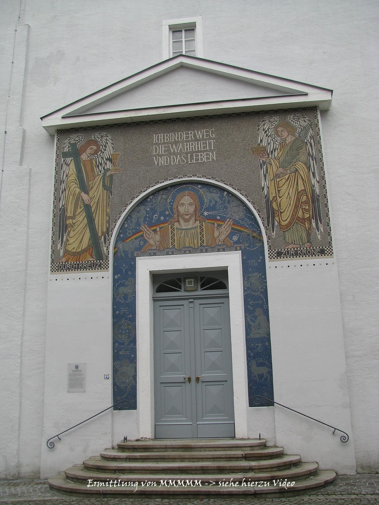 Kirchenansicht bei Tag
