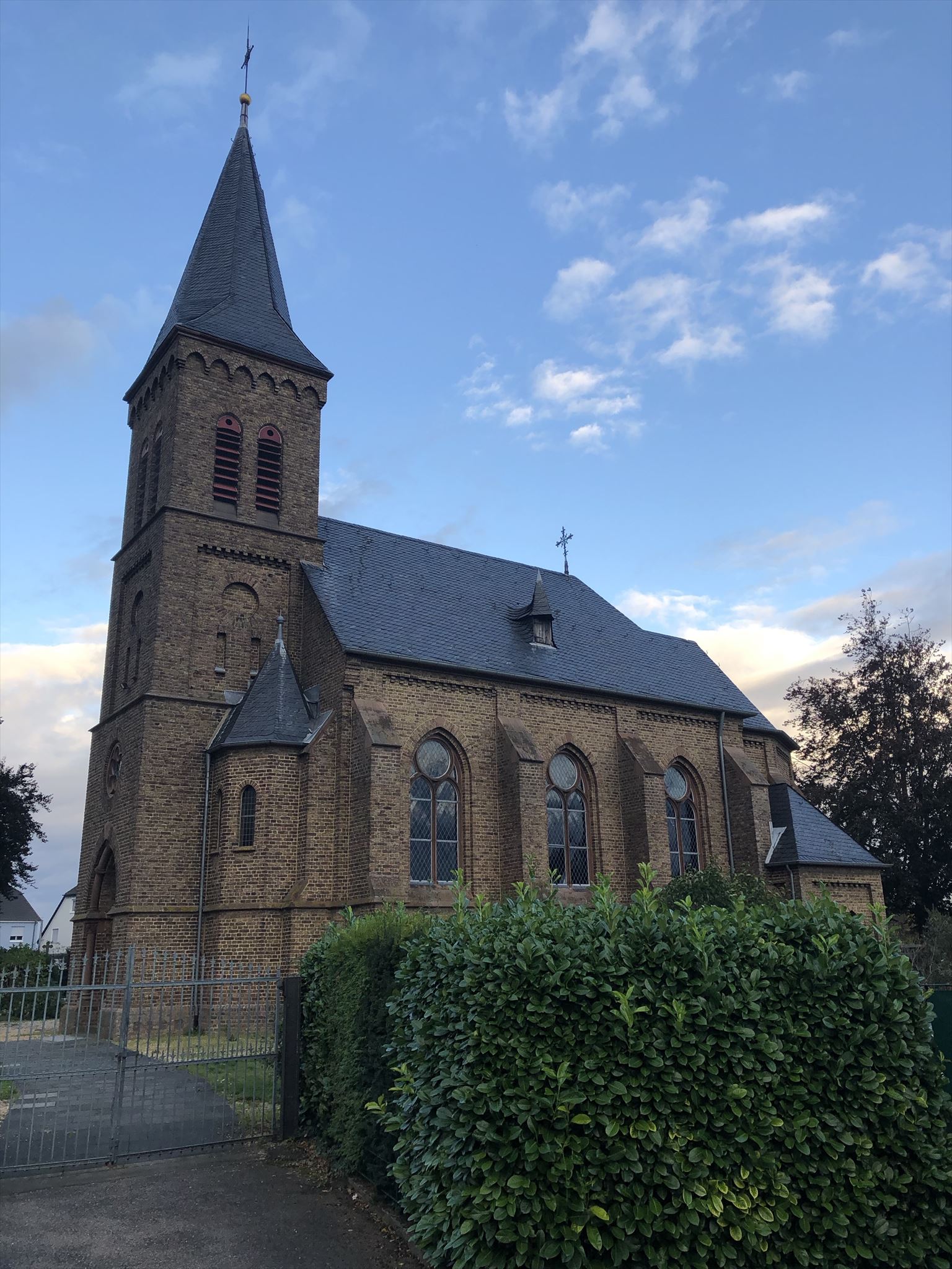 Kirche Weiler in der Ebene