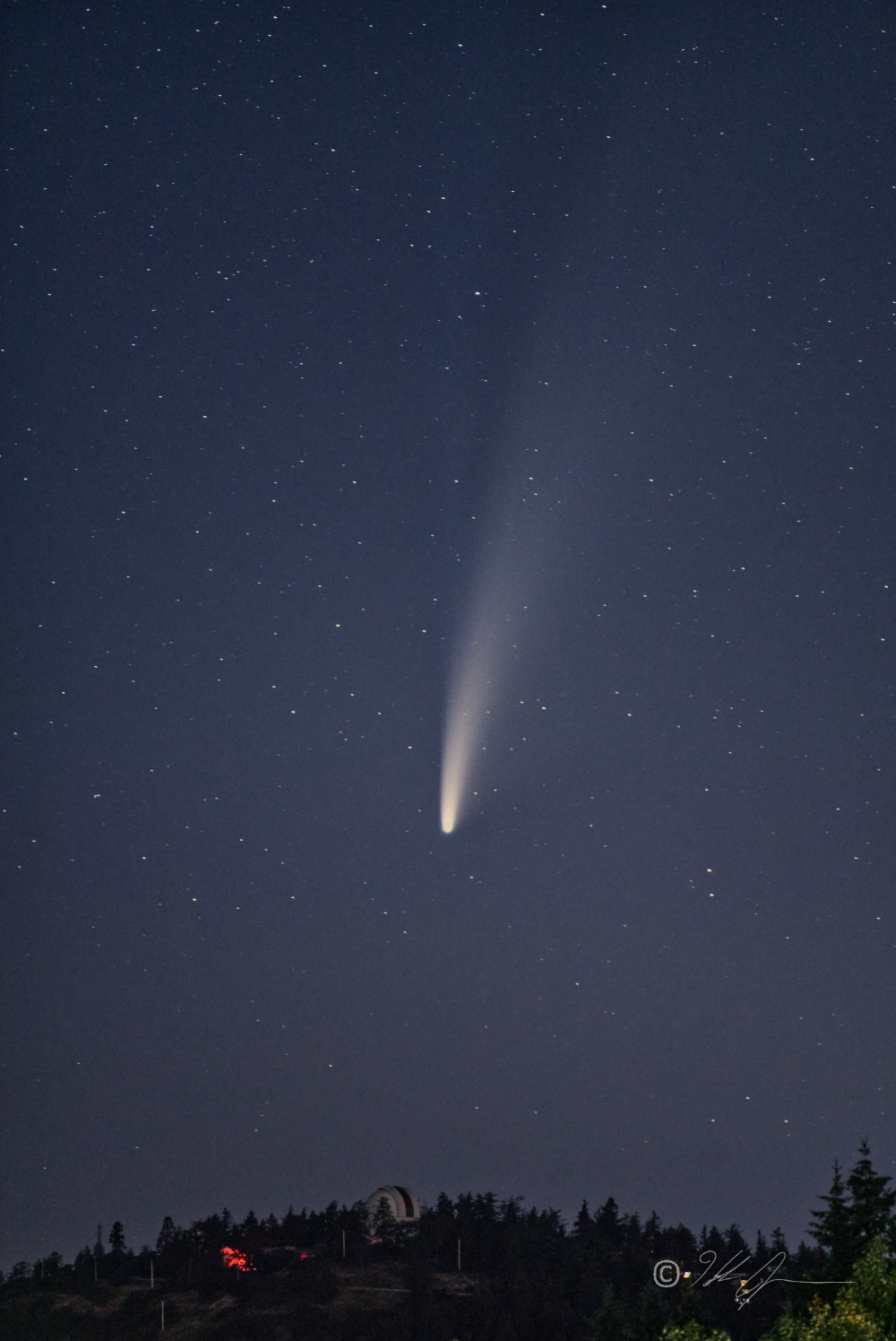 Comet NEOWISE above DAO