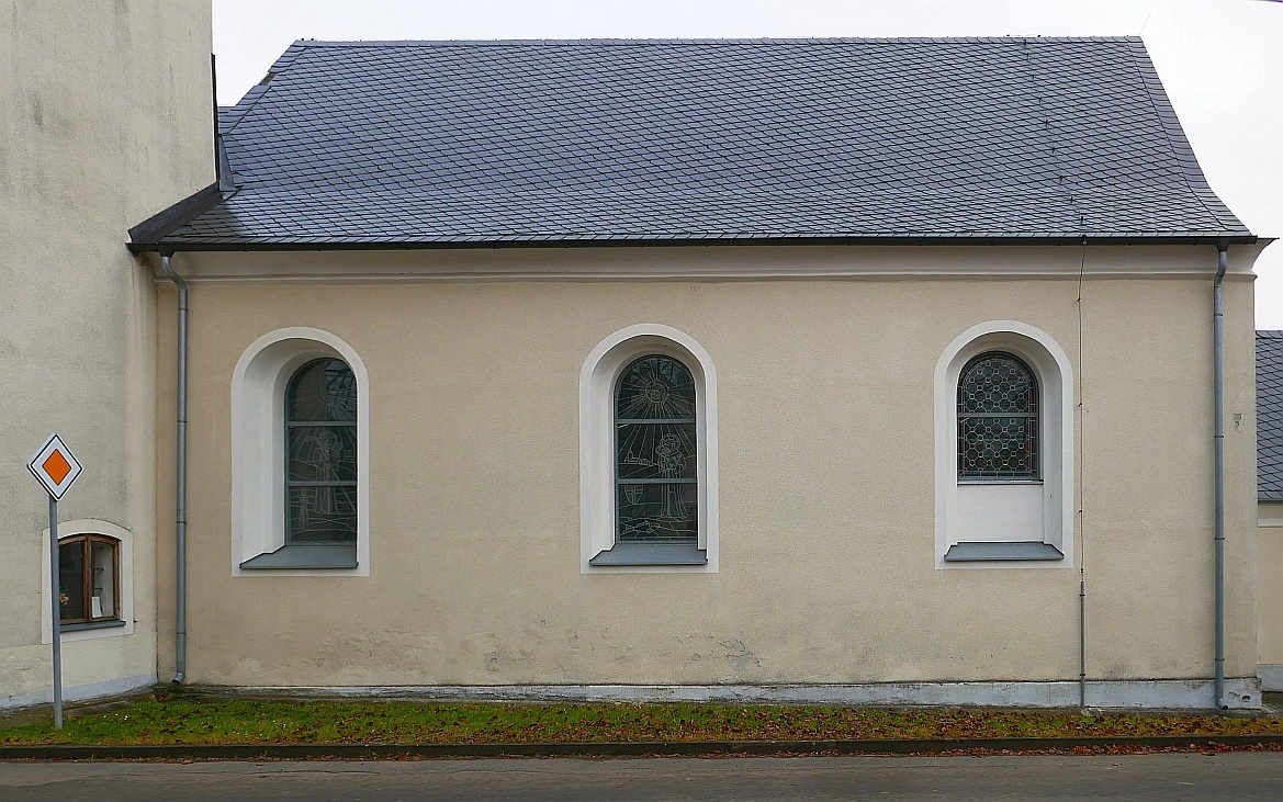 Vitráže na západní straně