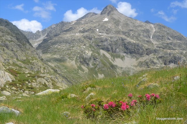 Odpočinek na trase s batohem