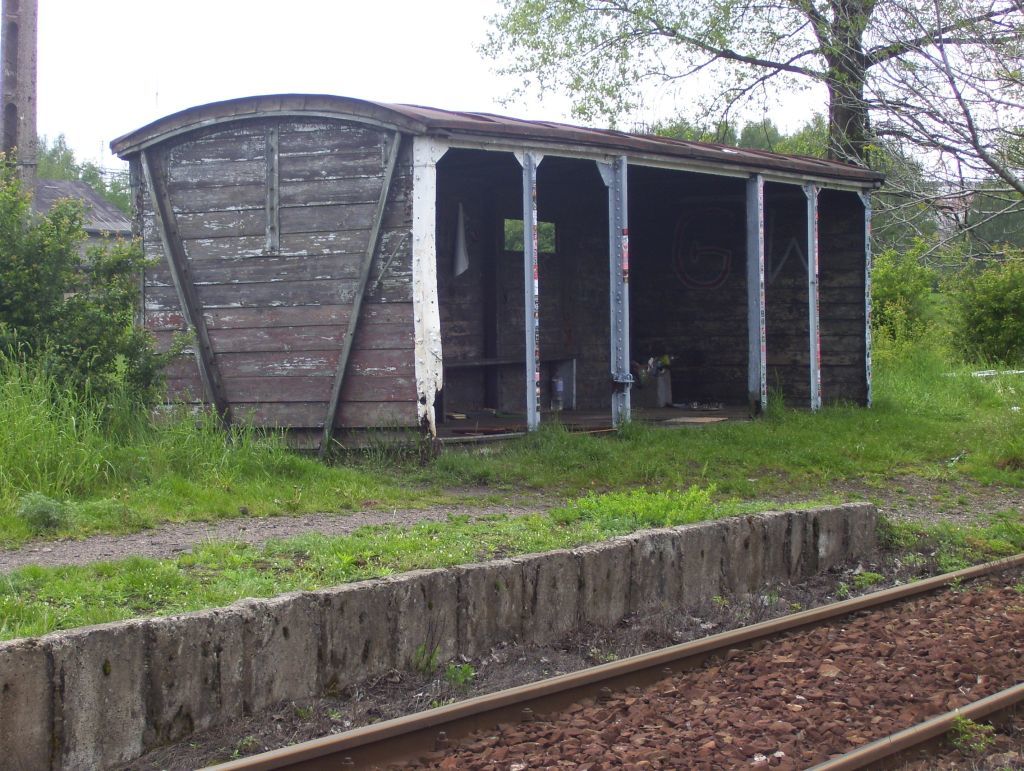 Image and video hosting by TinyPic