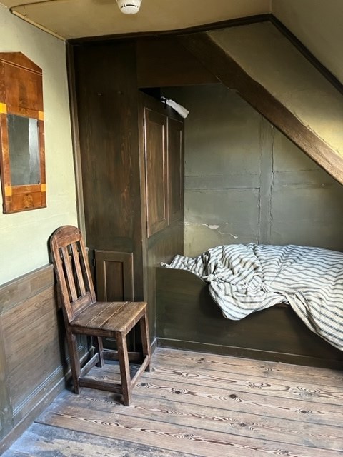 f0f5d700-57e2-43f3-b8b7-5d91406edde0_l.jpg (480×640)