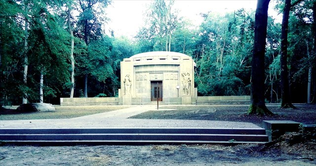 Schlutius-Mausoleum im Jahr 2020 nach Renovierungsarbeiten