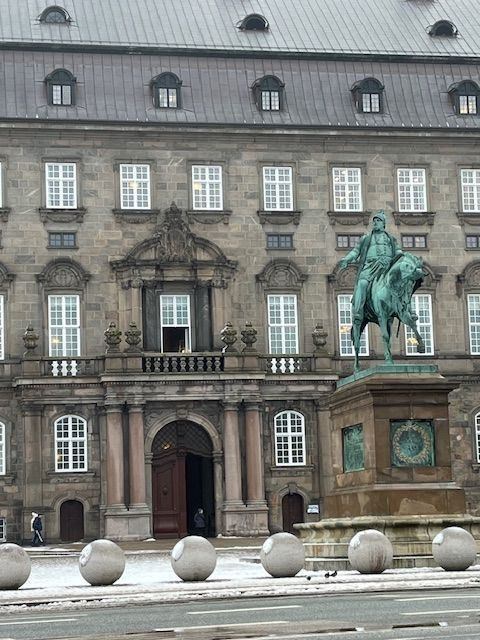 f522548a-0ff1-4246-bb5b-3596fc3ee2b0_l.jpg (480×640)