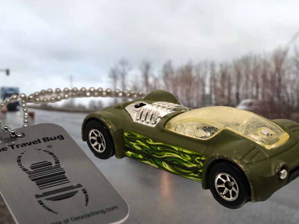 Minz TB - Hot Wheels - BALLISTIK - 2001