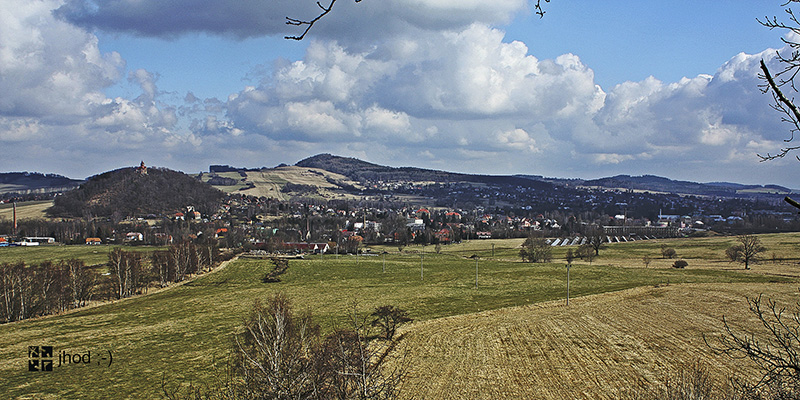 letní pohled od skalky u Valčíku na Varnsdorf