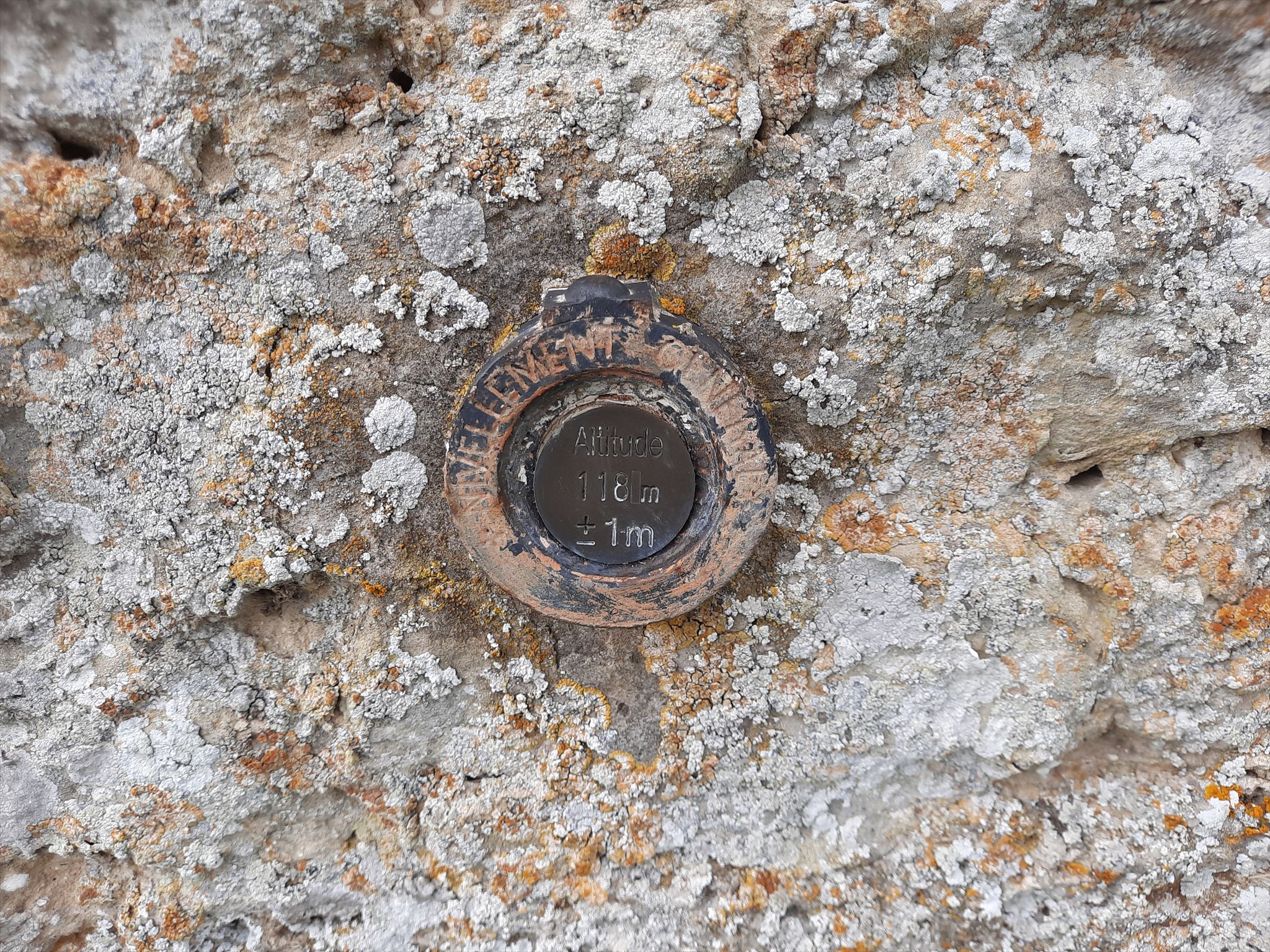 Repère de Nivellement Chapelle SaintÉtiennedesPrés Gancourt
