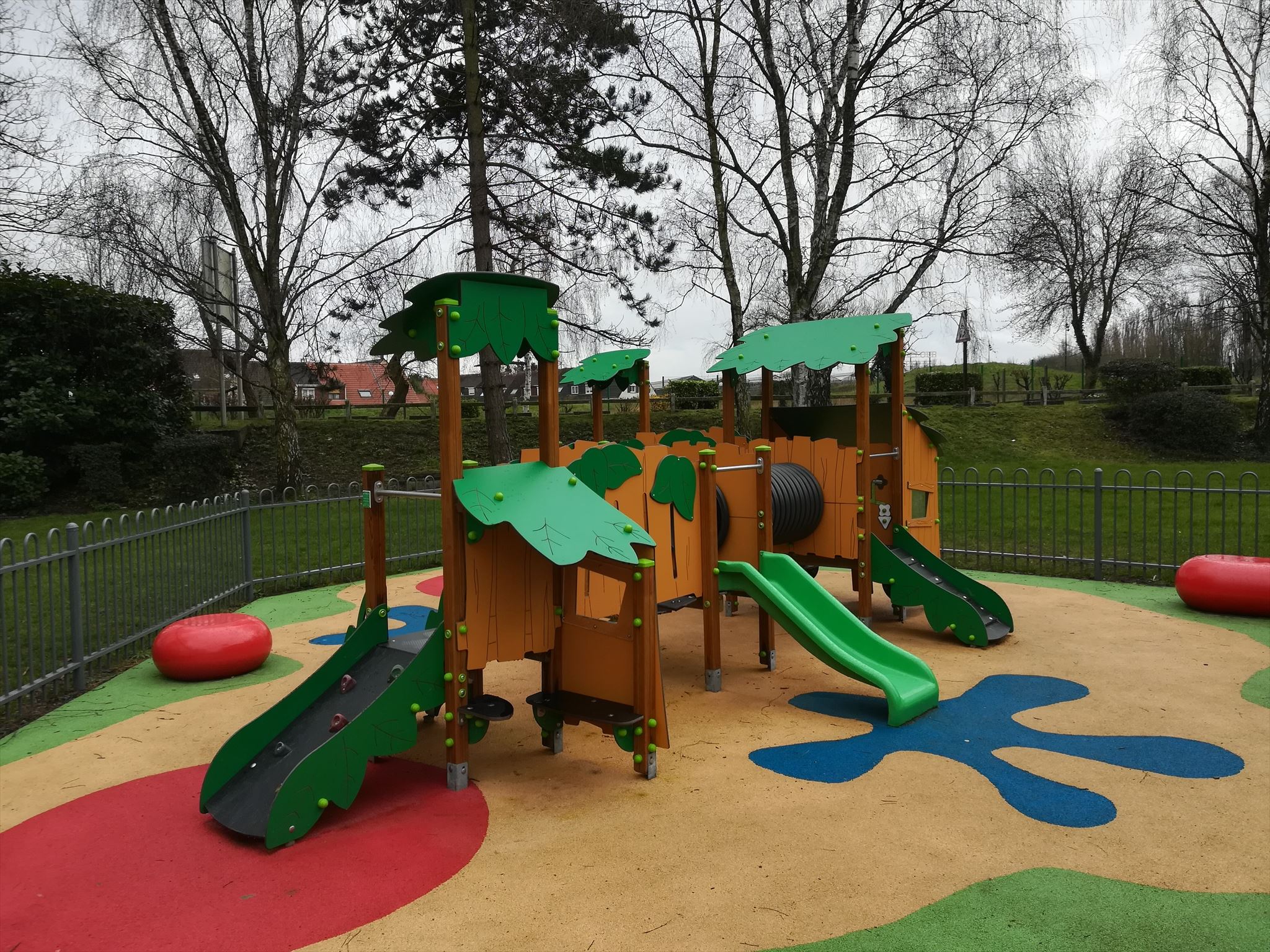 Aire de Jeux Lac de Montigny Montigny en Gohëlle, France Public Playgrounds on