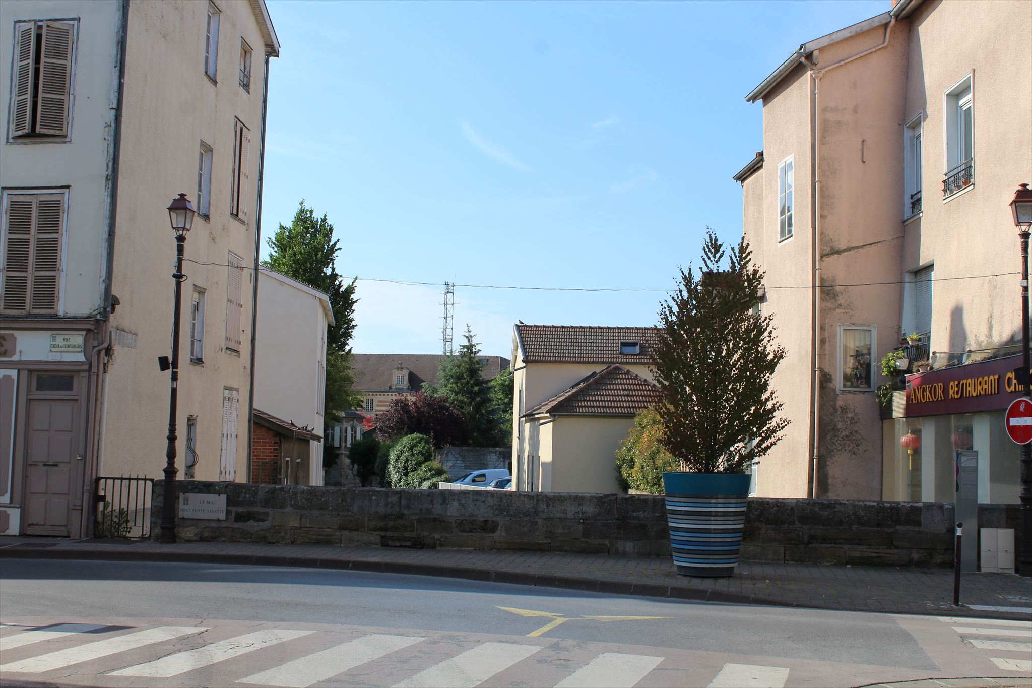 Pont Putte Savate ChâlonssurMarne, France Wikipedia Entries on
