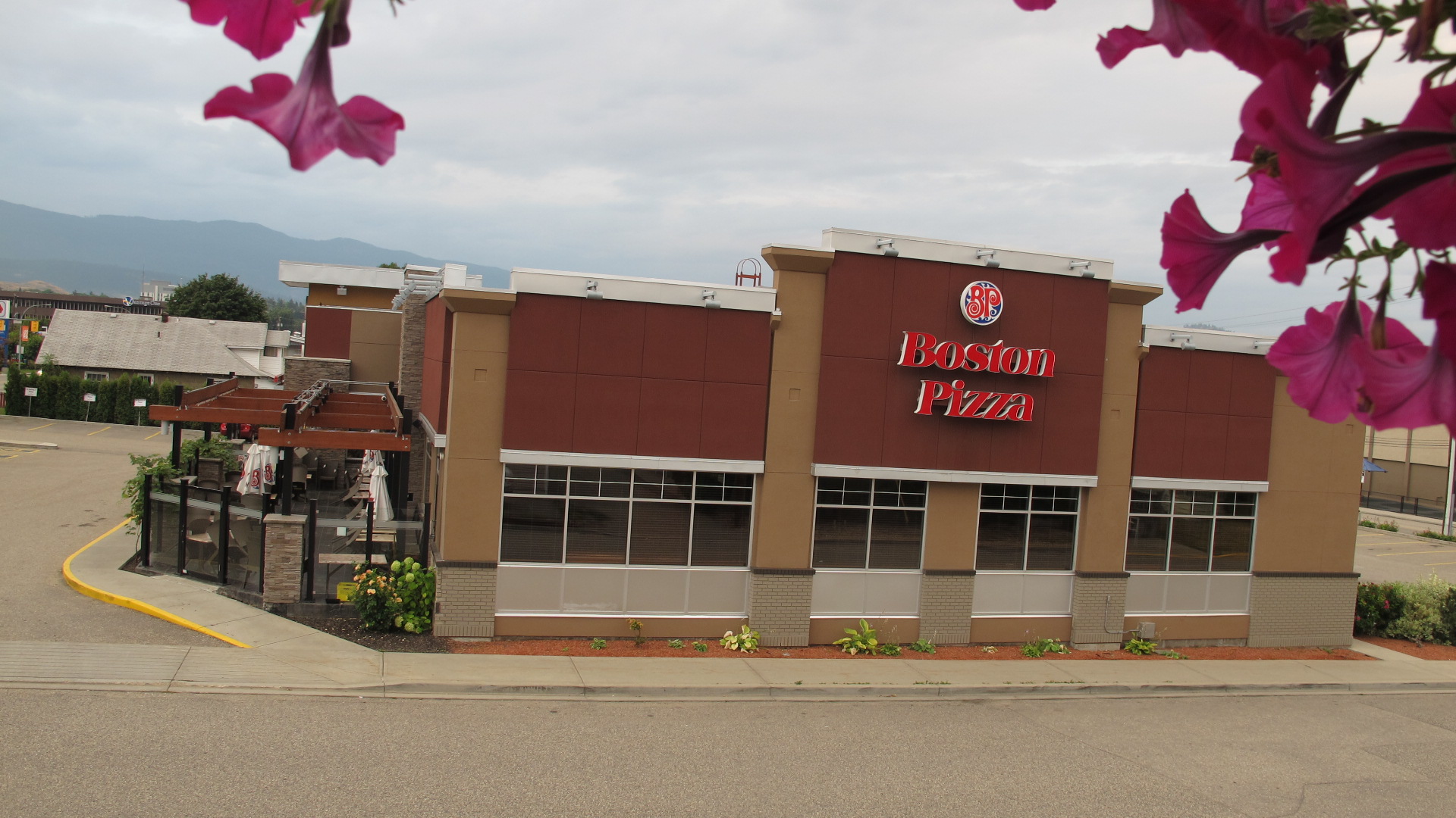 Boston Pizza Vernon, British Columbia Pizza Shops Regional Chains