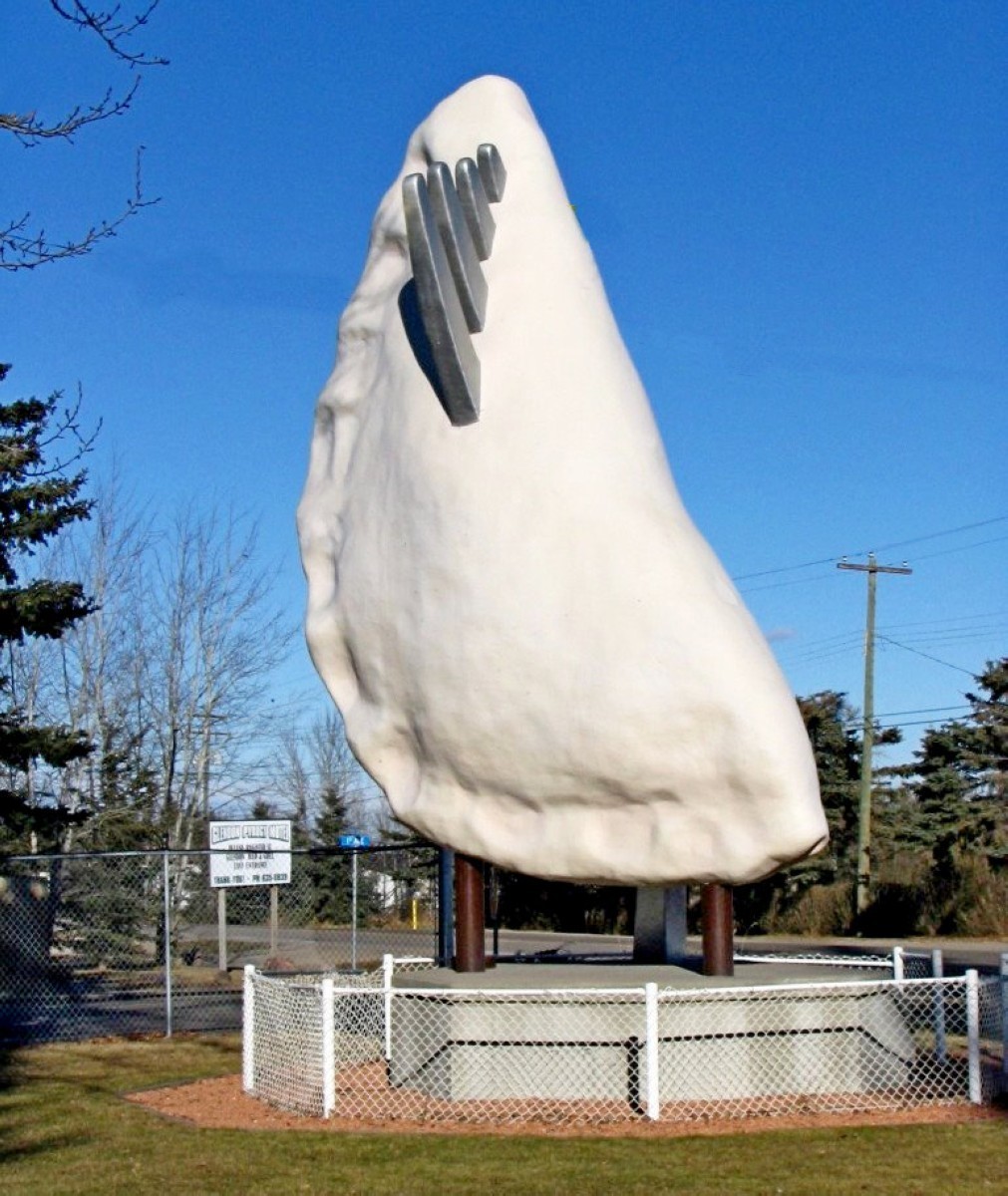 LARGEST - World's Largest Pyrogy - Glendon, Alberta - Superlatives on ...
