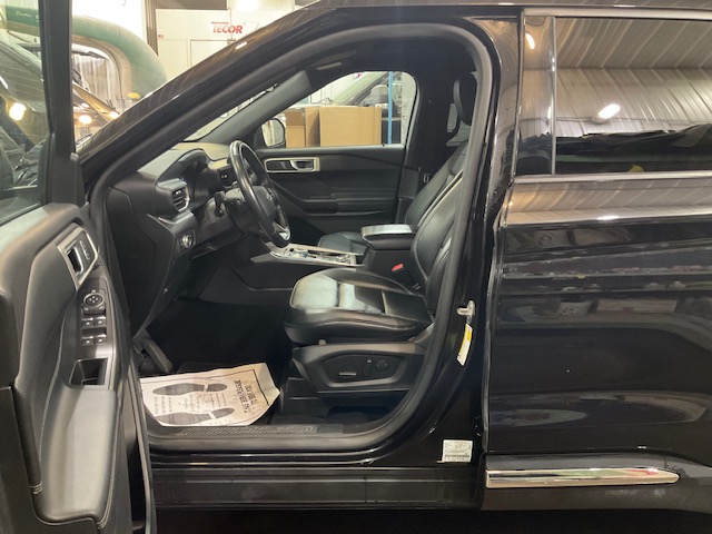 2020 Ford Explorer XLT - Photo 9