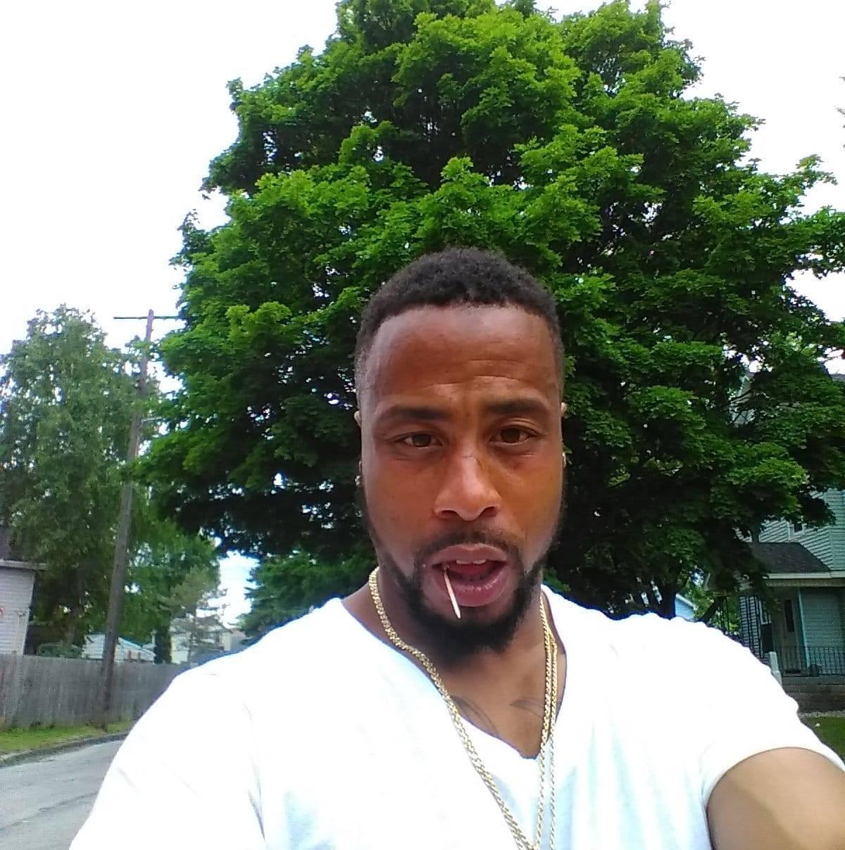 Omar R Morrow Age 44 Omar R Morrow Age 44