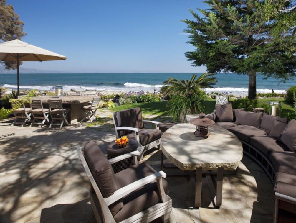 Beach houses for luxe lounging