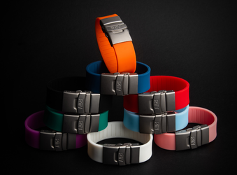 Pulsera RiiV + Dije Oficial HHM