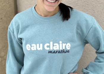 eau claire marathon cropped crewneck - arctic