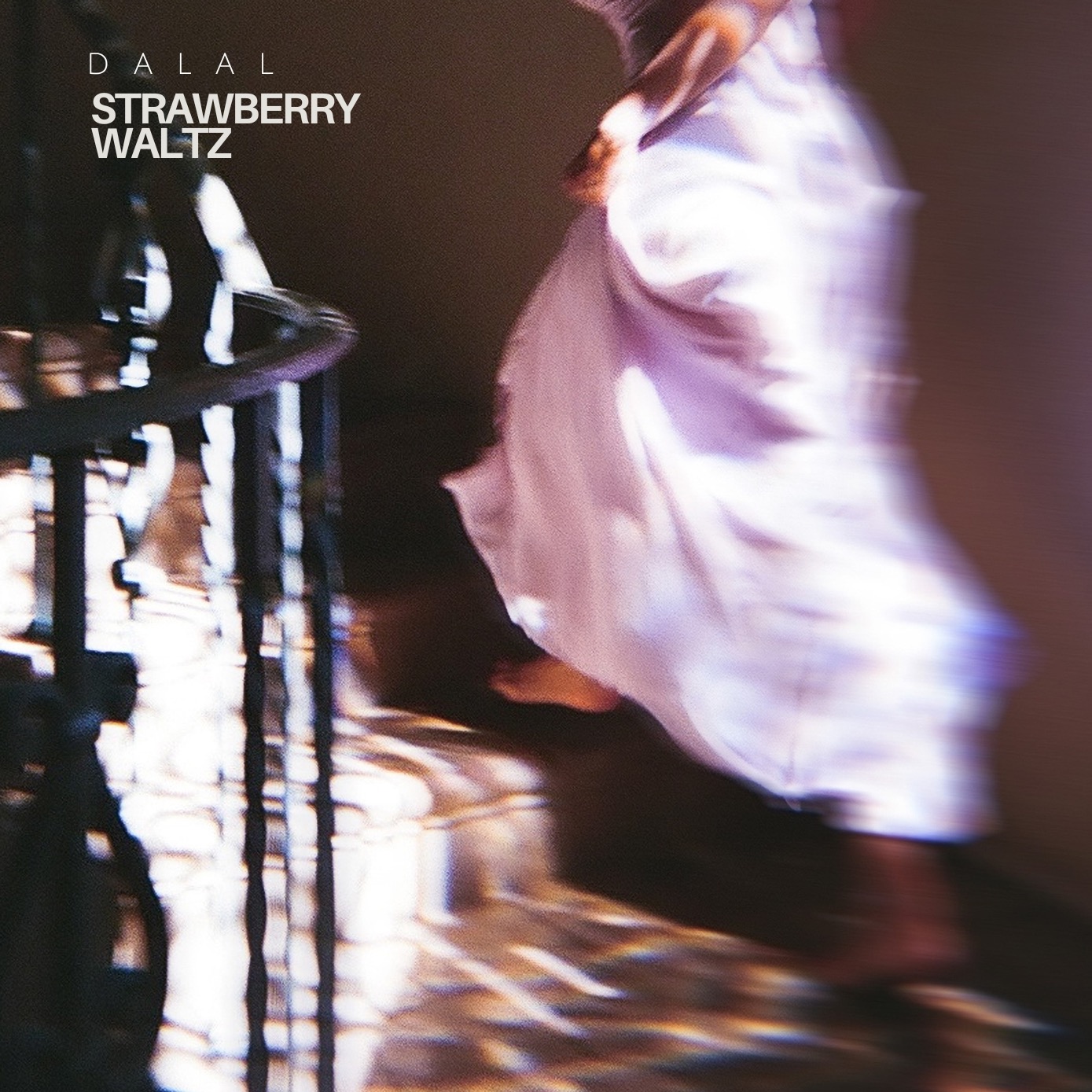 Couverture pour "Strawberry Waltz" par Dalal