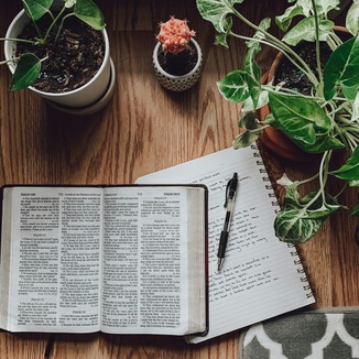 Couverture pour "The Longer I Serve Him (arr. Linda Schooley)" par William J. Gaither