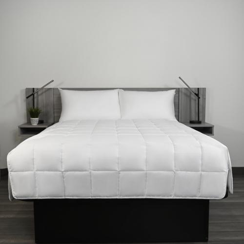 Patricia 3D Polyester Fill Duvet, Queen, Notched, 90 x 90", Case Of 4