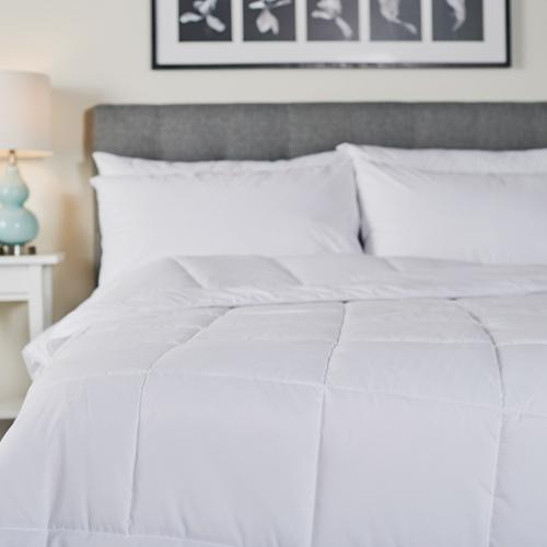 3D Polyester Fill Duvet Blanket, King, 108 x 90", White, Case Of 4