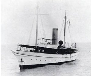 Hornet, the yacht they used to travel to Honduras, Guy 'Machine Gun' Molony, Lee Christmas, the worst people in history - HeadStuff.org