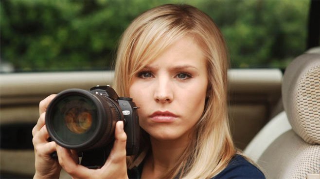 Veronica Mars played by Kristen Bell - HeadStuff.org