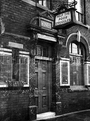 The Poor Struggle pub - headstuff.org