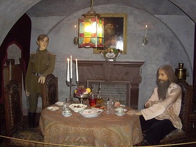 Waxworks of Felix and Rasputin - headstuff.org